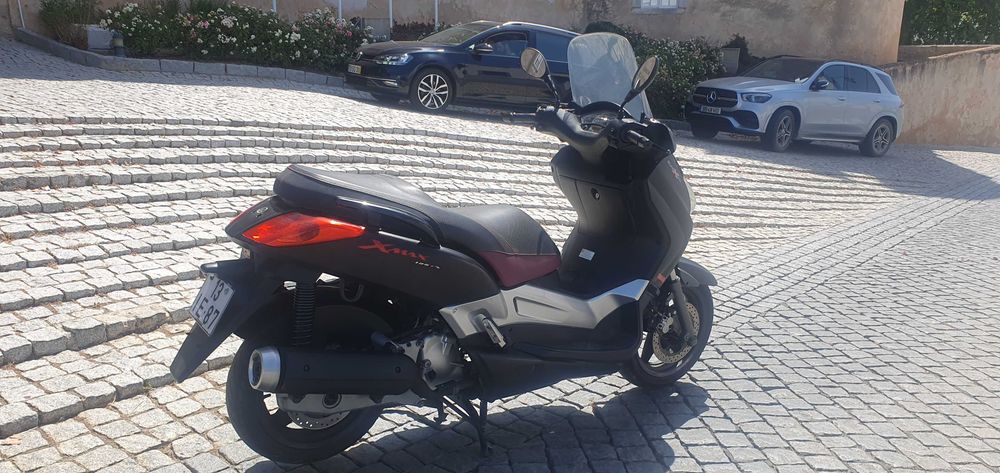 Yamaha Black X-Max 125cc