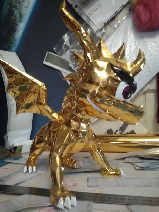 Модель з ПВХ та паперу , Дракон "Spyro" Золотий