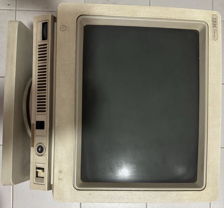 IBM 3476 Terminal with Keyboard and Twinax Cable64585939265922120