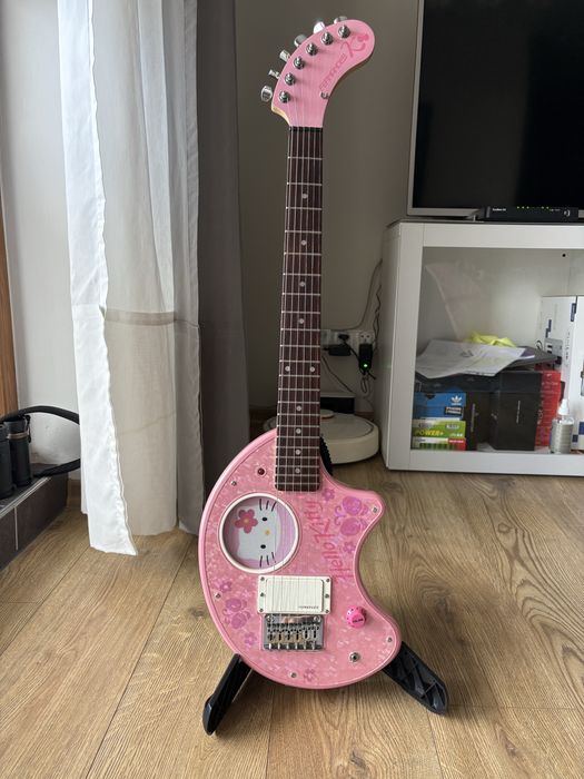Unikat! Gitara Fernandes ZO-3 Hello Kitty – Full Set z pokrowcem i papierami
