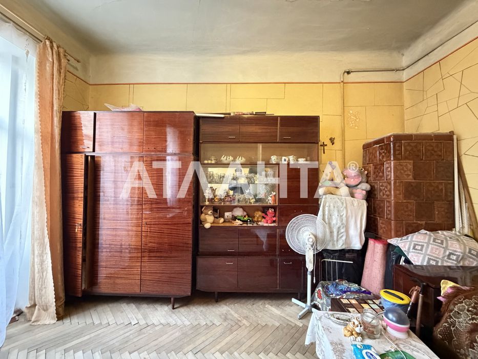 Австрійський будинок, вул. Чупринки, 25 - 4-кім квартира з двором