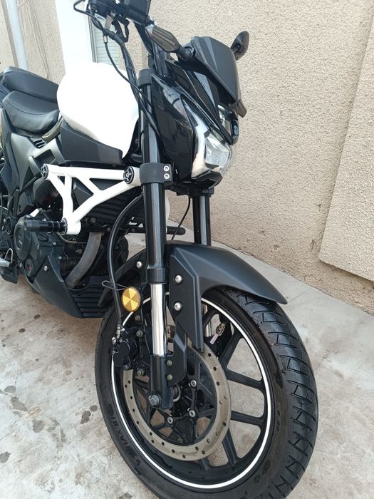 Lifan sr 200,один в таком цвете и форме