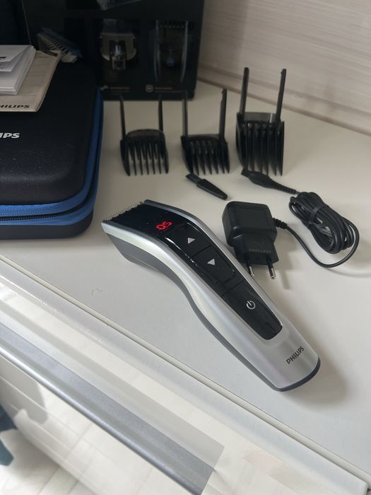Професійна машинка для стрижки волосся Philips HC9420 серії 9000 Prestige.