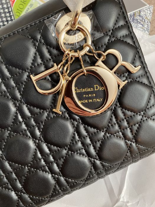 Сумочка в стилі  Christian Dior