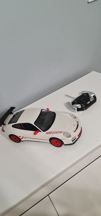 Sprzedam zabawkowe porsche 911gt3rs plus koszt wysyłki