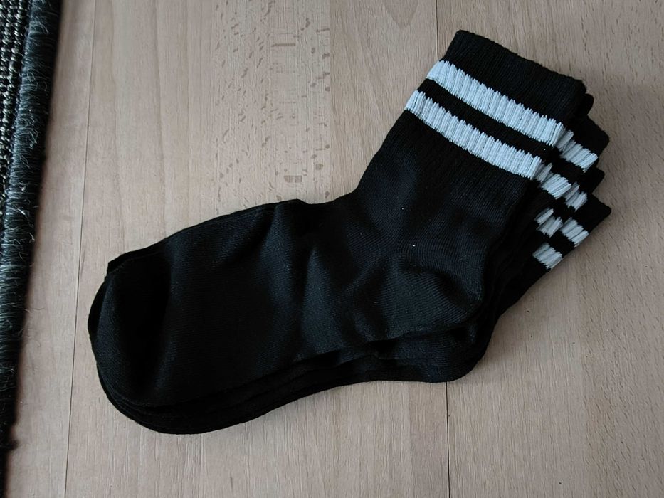 Czarne skarpety z paskami 3 pary