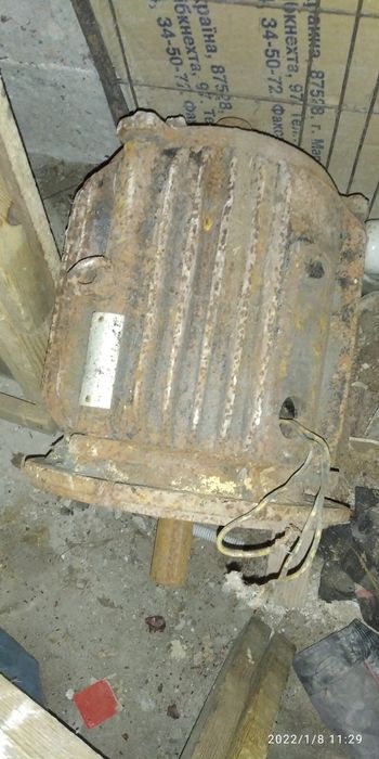 Продам електродвигуна .