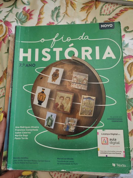 Livros escola básica 7°ano