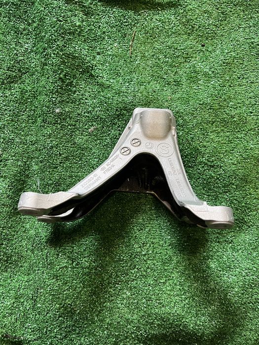 Лапа двигуна бмв кронштейн мотора g30 g11 g32 g01 g02 g05 g06 g07 bmw