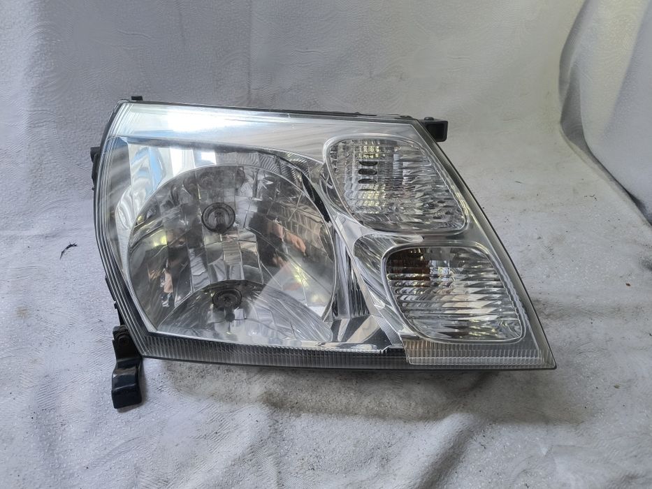 Lampa prawa Toyota Hiace V h200 Europa reflektor przedni prawy