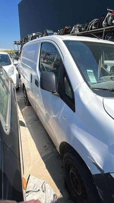 Nissan NV200 ANO 2011 para Peças