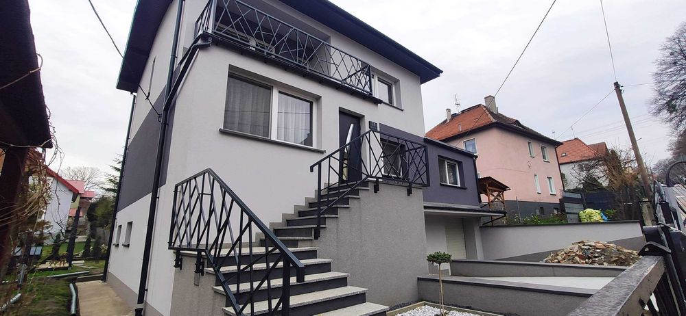 Balustrady wewnętrzne Zewnętrzne Drzwi loftowe
