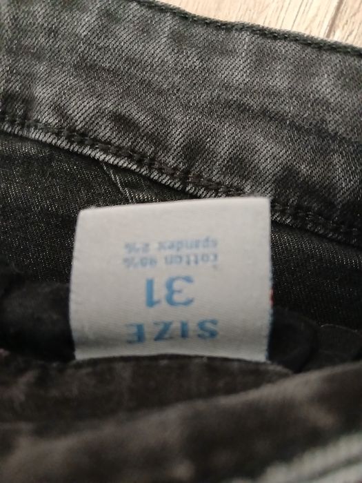 Spodnie jeansowe 31