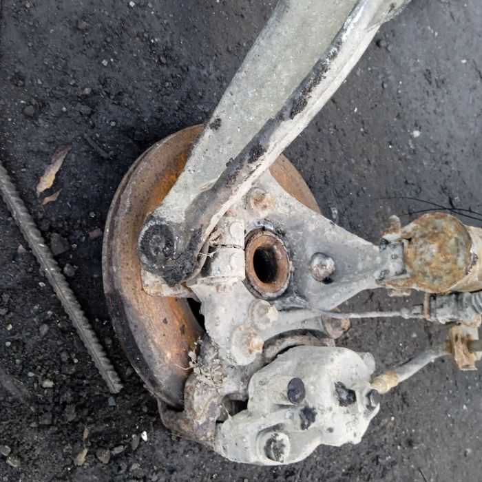 Opel Vectra C Zwrotnica Lewa Piasta