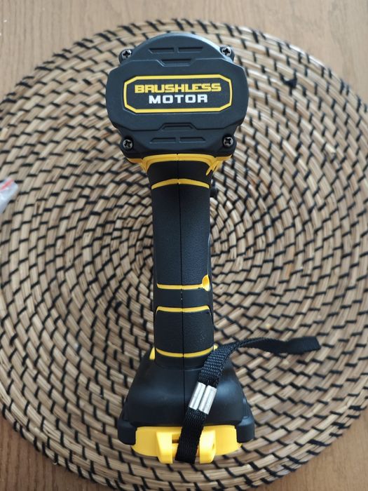 Zakretarka DCF850 DeWalt