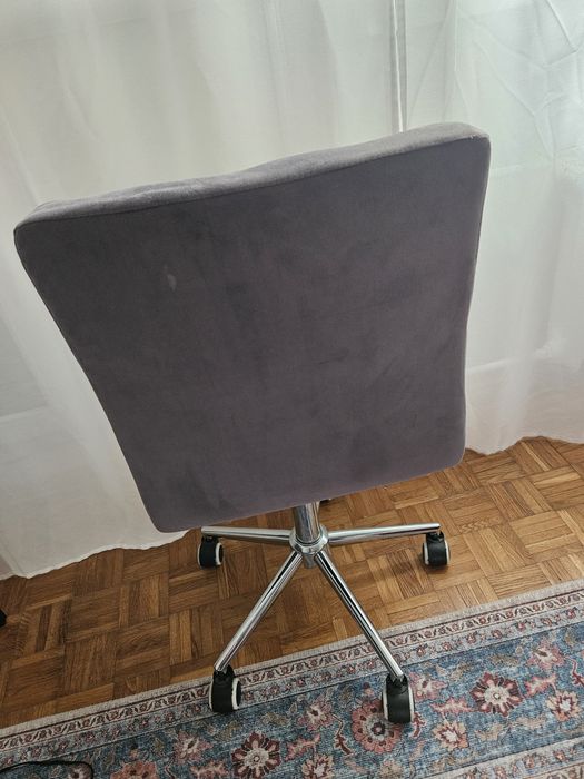 Krzesło biurowe na kółkach