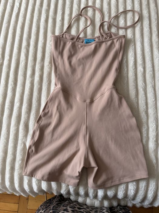 Продам комбинезон размер с в идеальном состоянии