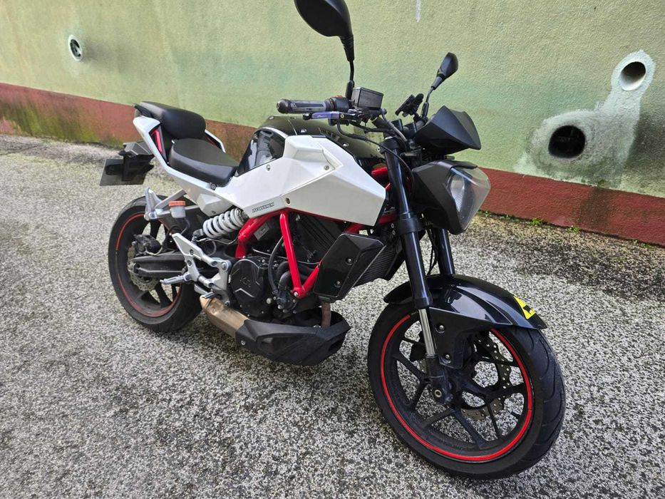 Mota Hyosung GD250n Naked
