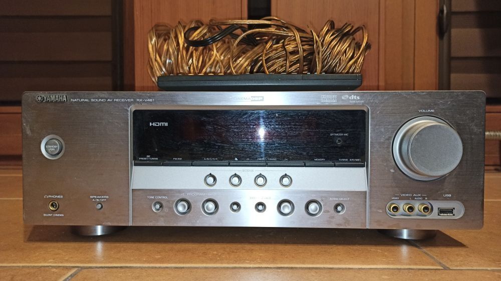 Amplituner Yamaha RXV461 audio radio