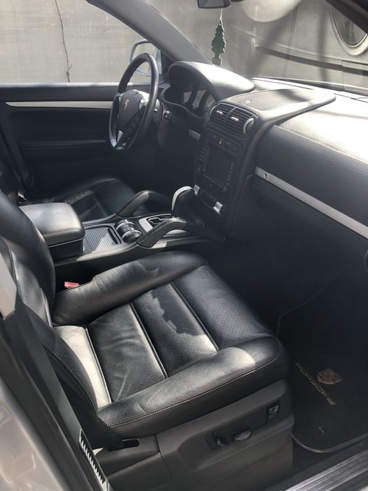 Продам Porsche Cayenne