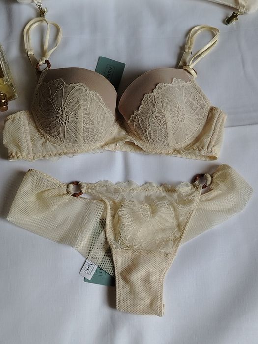 Шикарний романтичний комплект балконет Intimissimi