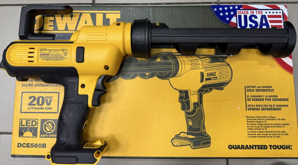 Dewalt DCE560 Клейовий пістолет !! Орігинал з США