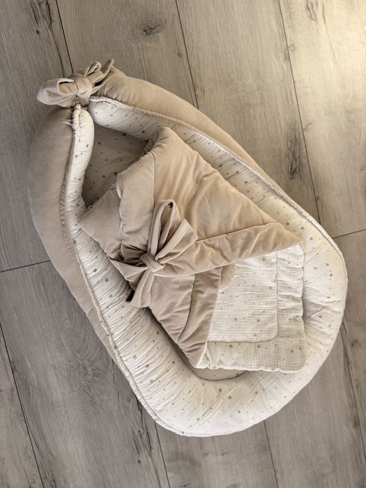 Zestaw muślinowy kokon gniazdko niemowlęce + rożek welur muślin beżowy