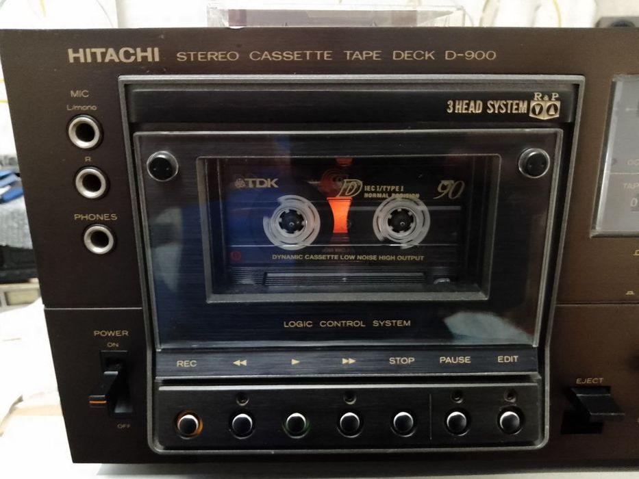 Кассетные деки Hitachi