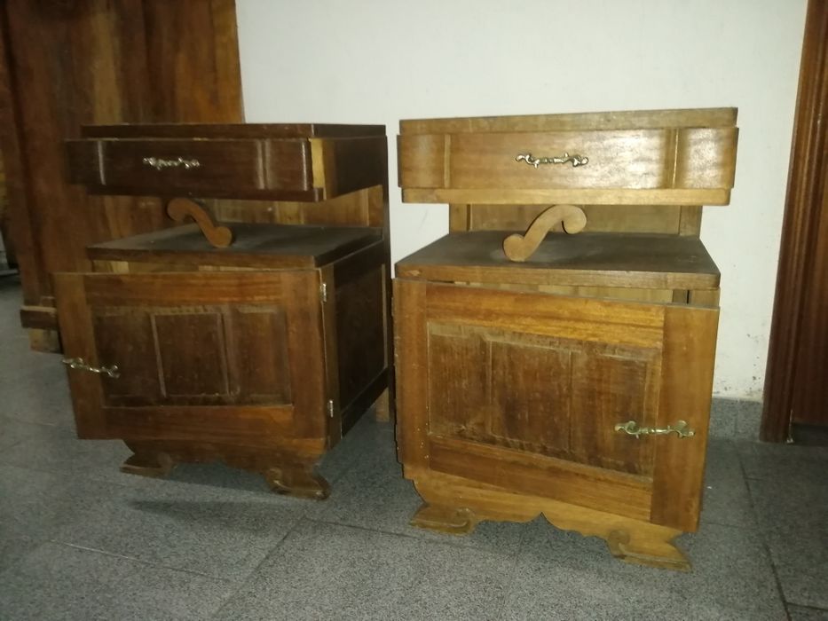 Mesas cabeceiras vintage