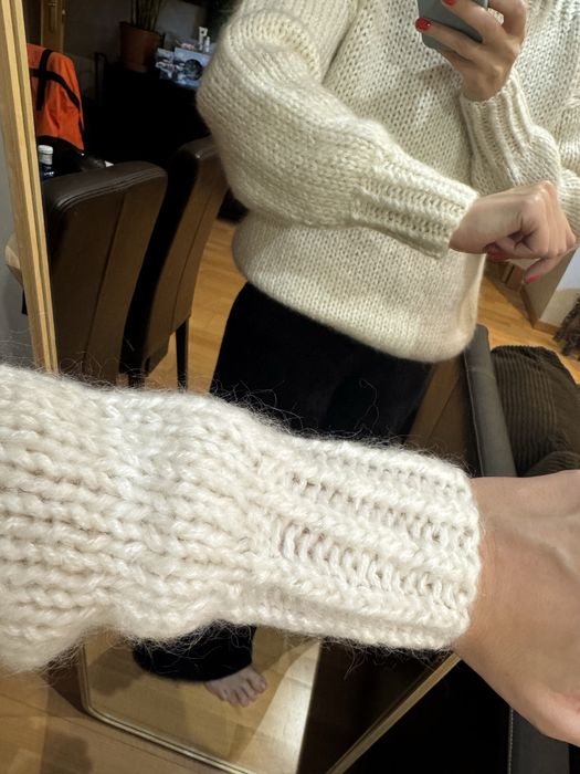 Світер з мохеру