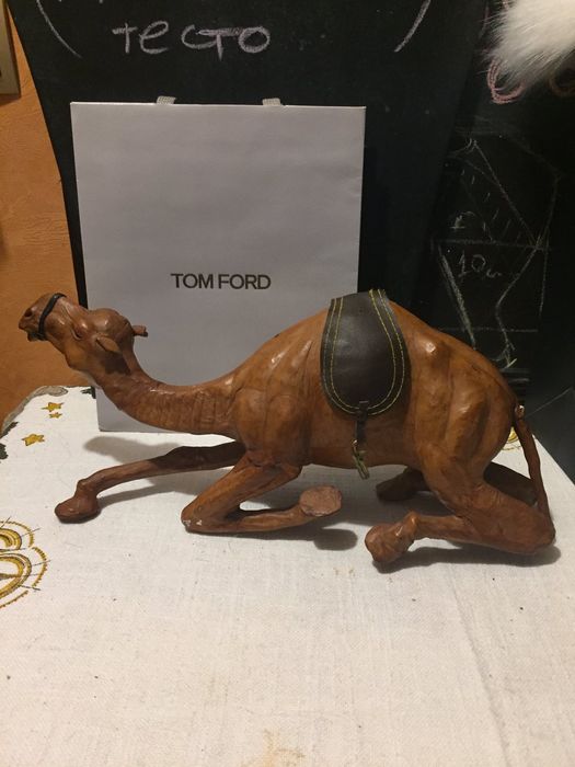 Веблюд из  натуральной верблюжьей кожи