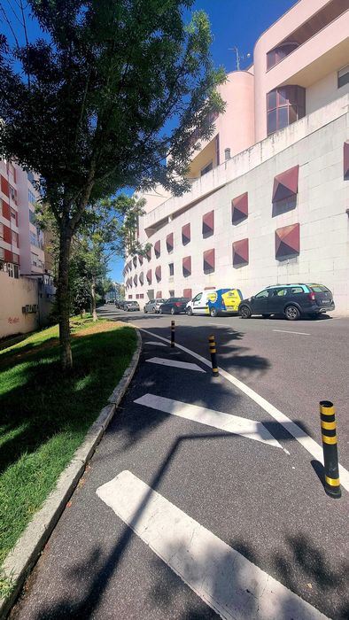 Box de Garagem com 30 m² para Arrendamento | Centro de Odivelas