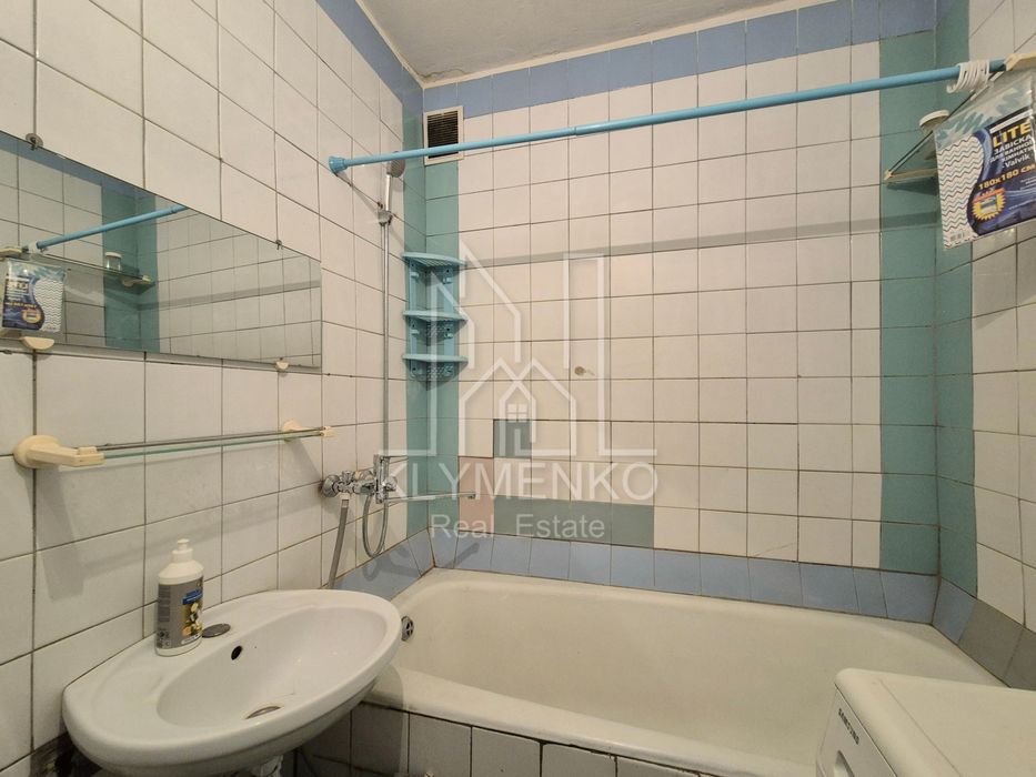 Apartment in Kyiv - More