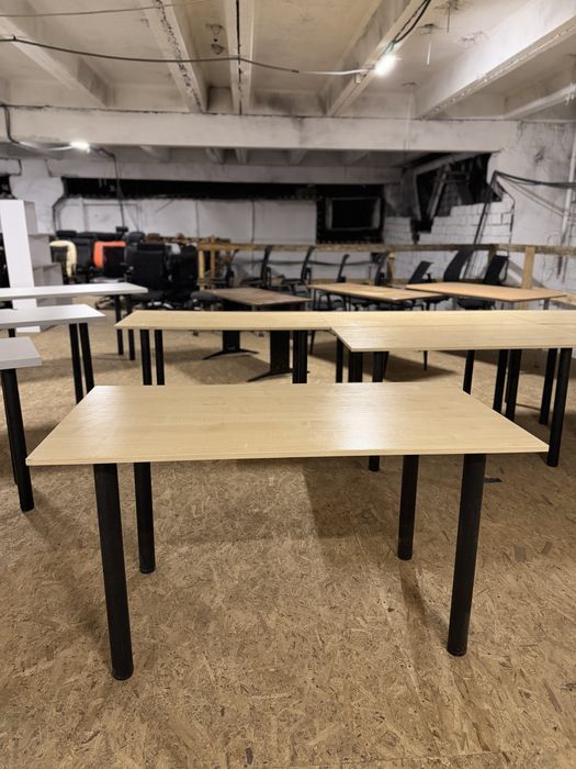 Стіл 140 на 70 , столи офісні , крісло , шафа , тумба