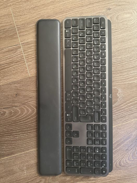 Бездротова клавіатура Logitech MX Keys (з кирилицею) + підставка під зап'ястя