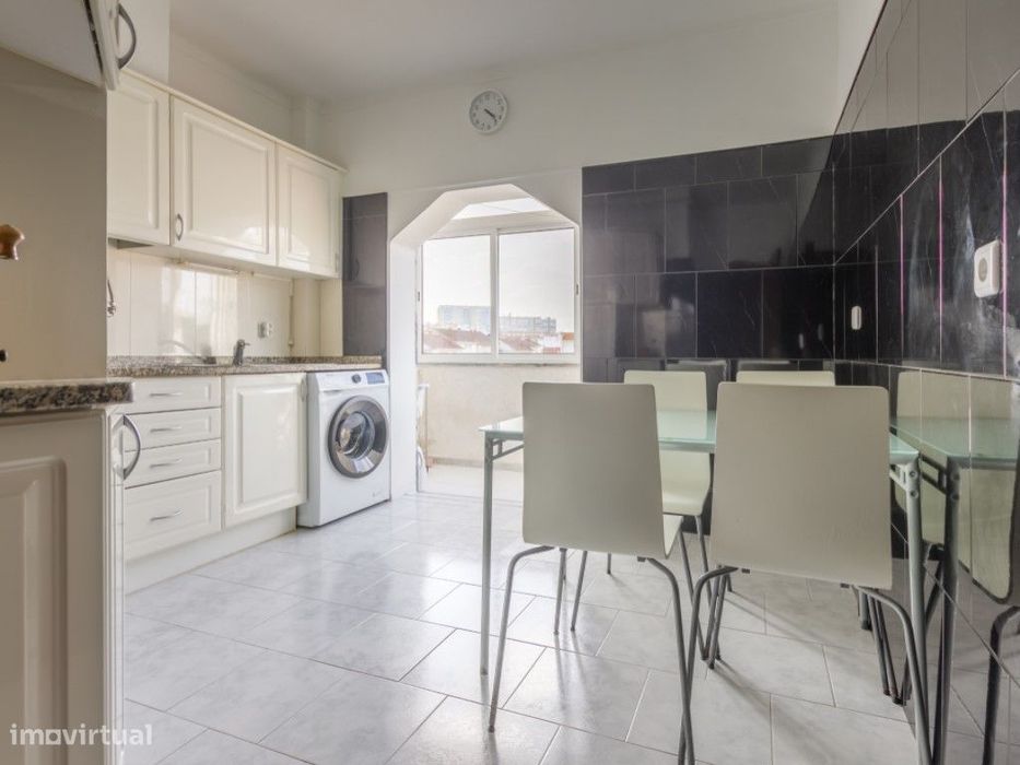 Apartamento - T2 - Laranjeiro