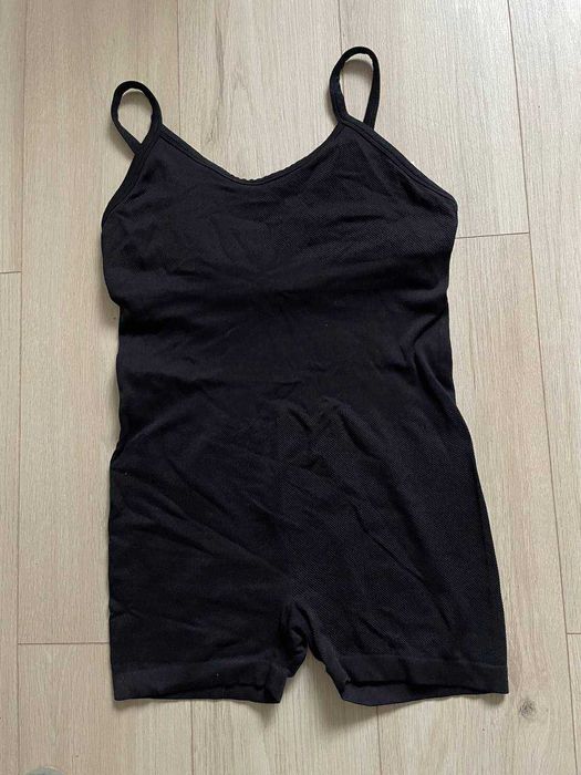 Спортивний чорний  комбінезон