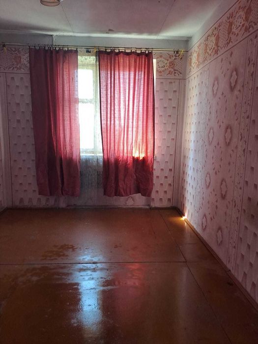 Продається простора 4-кімнатна квартира в с. Хутір-Будилів!