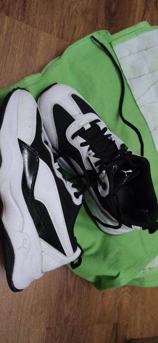 Кросівки жіночі Nike air Max, Puma