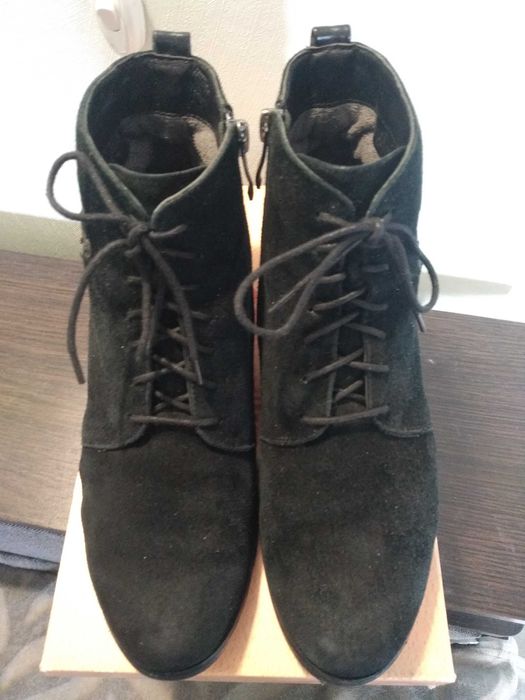 Женские замшевые ботинки Аnna Lucci 38 р.