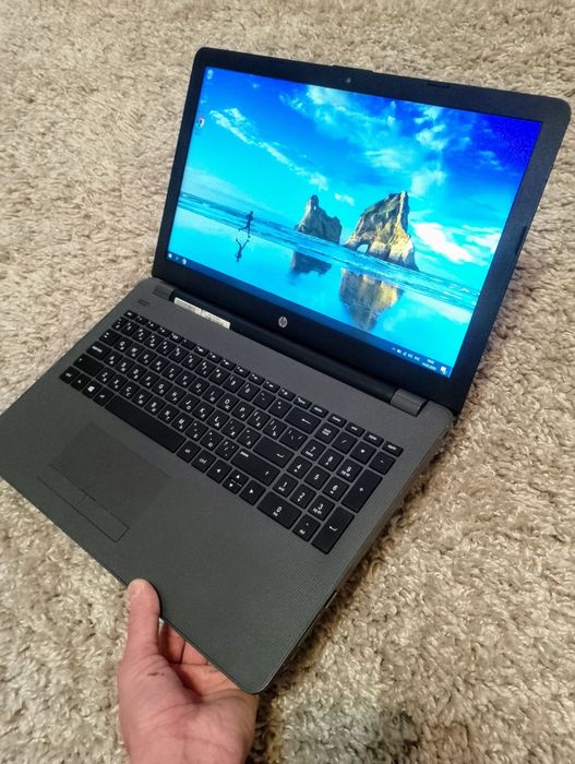 Ноутбук HP 2022 року/SSD диск/15,6дюйми/гарний стан,батарея гарна