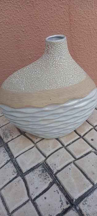 Decorative Ceramic Vases64750954375810121