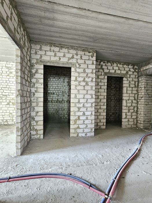 Продаётся большая 2 к.кв. ЖК Мира-3, 74 м².