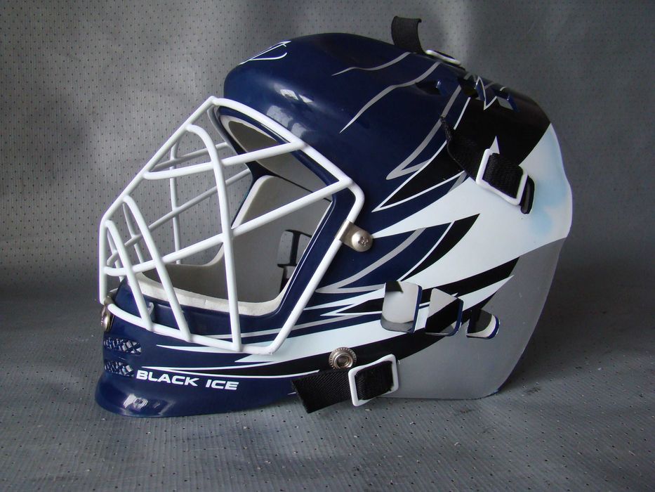 Вратарский шлем - маска сетка BLACK ICE .  размер - Один.