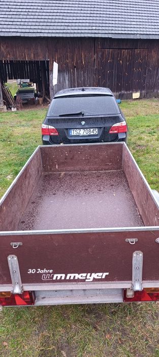 Przyczepka samochodowa