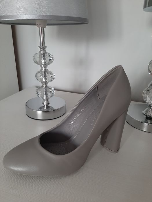 Nowe czółenka na słupku