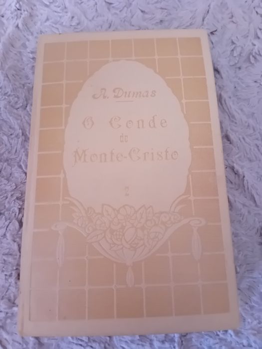 Conjunto de 2 Livros Antigos O Tio Goriot/O Conde de Monte Cristo