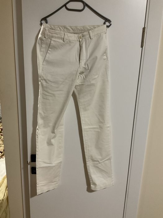 Чоловічі брюки білого кольору uniqlo