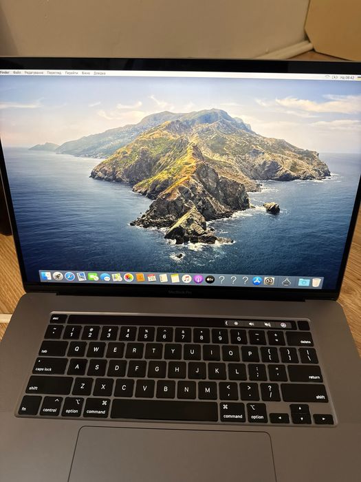 MacBook Pro 15 2019 i7 16 Gb / 512 Gb Space