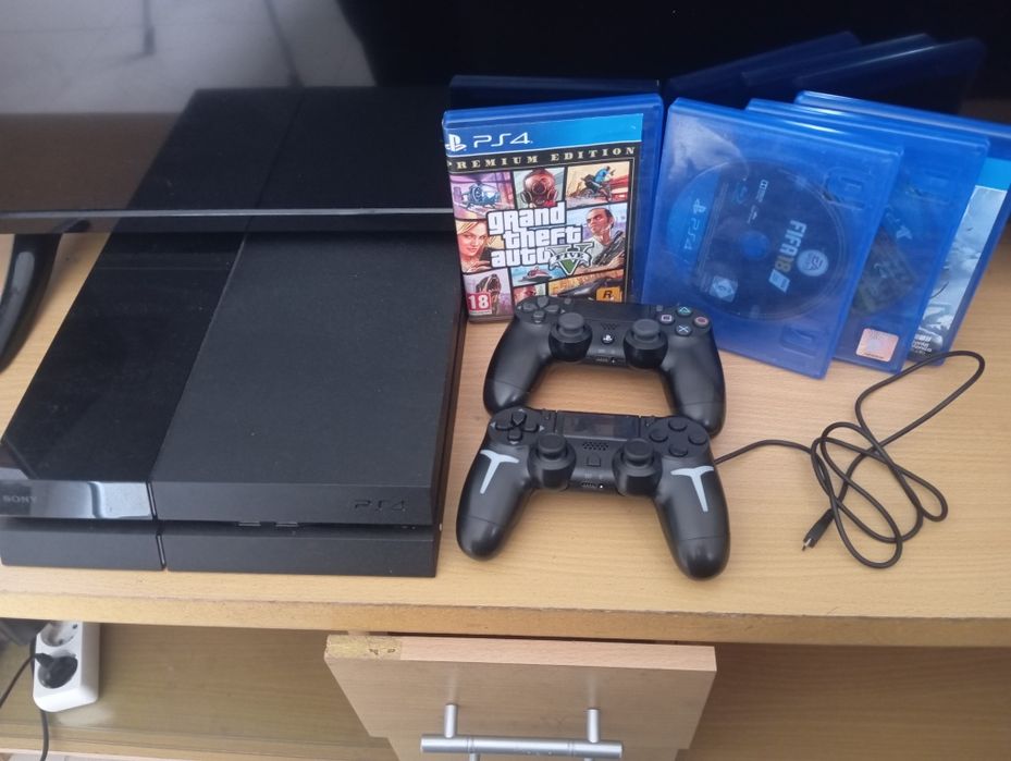 PS4 500 giga   2 comando e jogos
